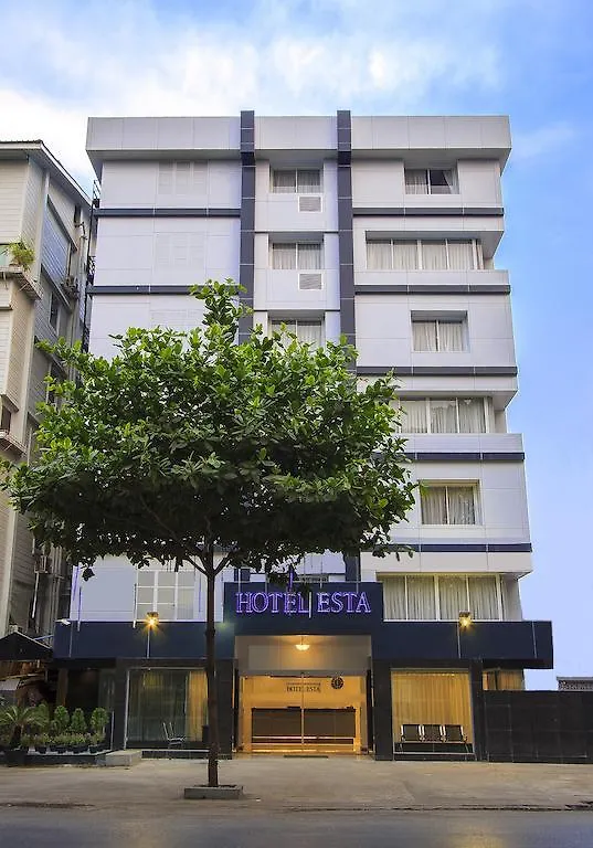 Hotel Esta Yangon 3*,