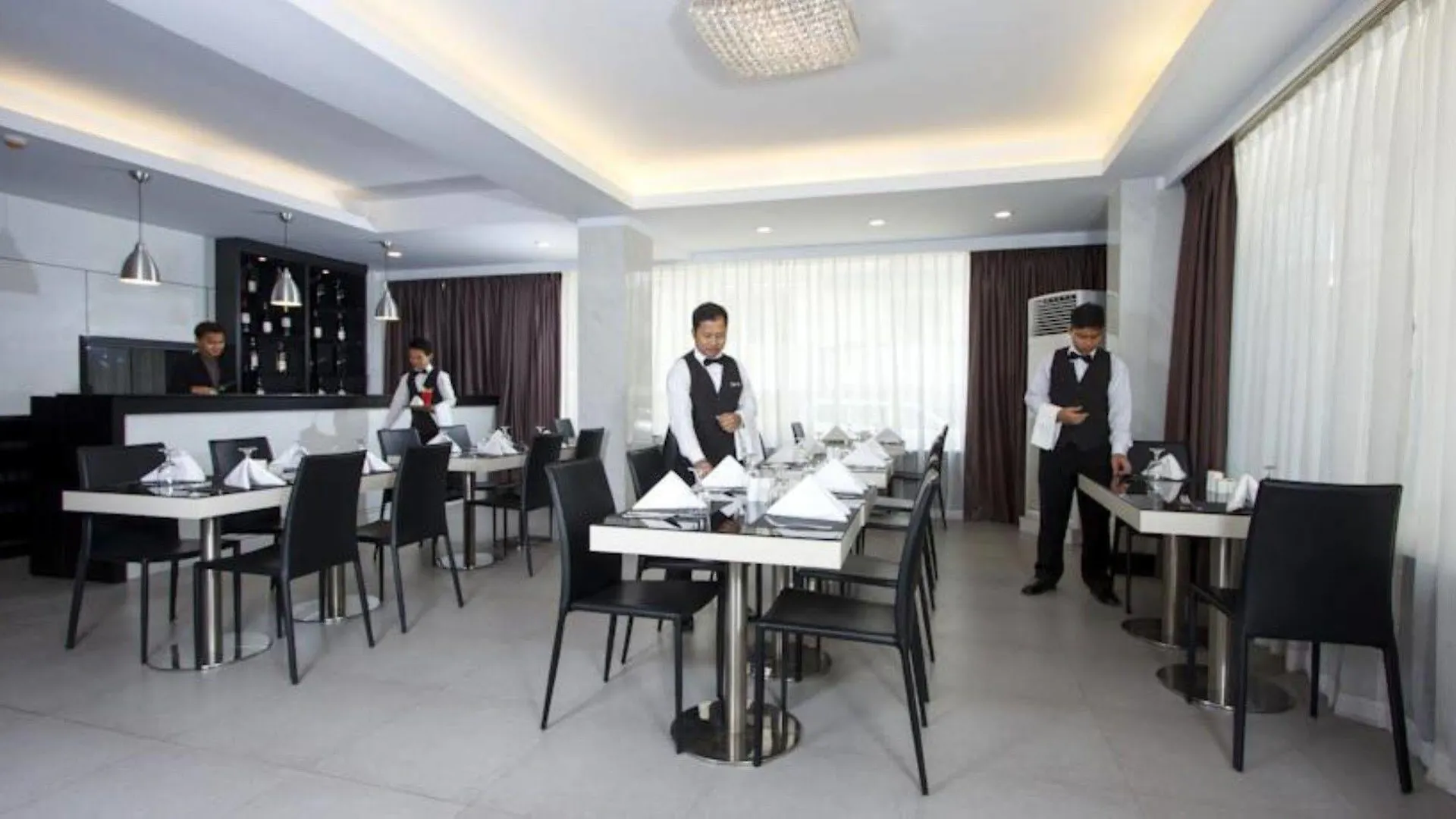 Hotel Esta Yangon Myanmar