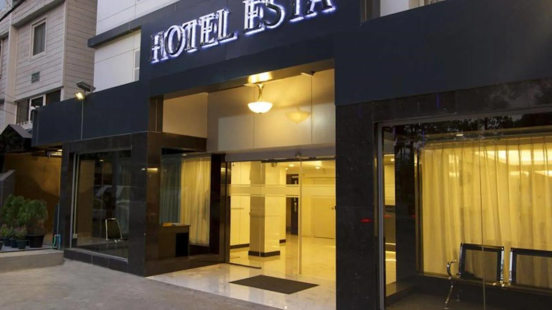 Hotel Esta Yangon